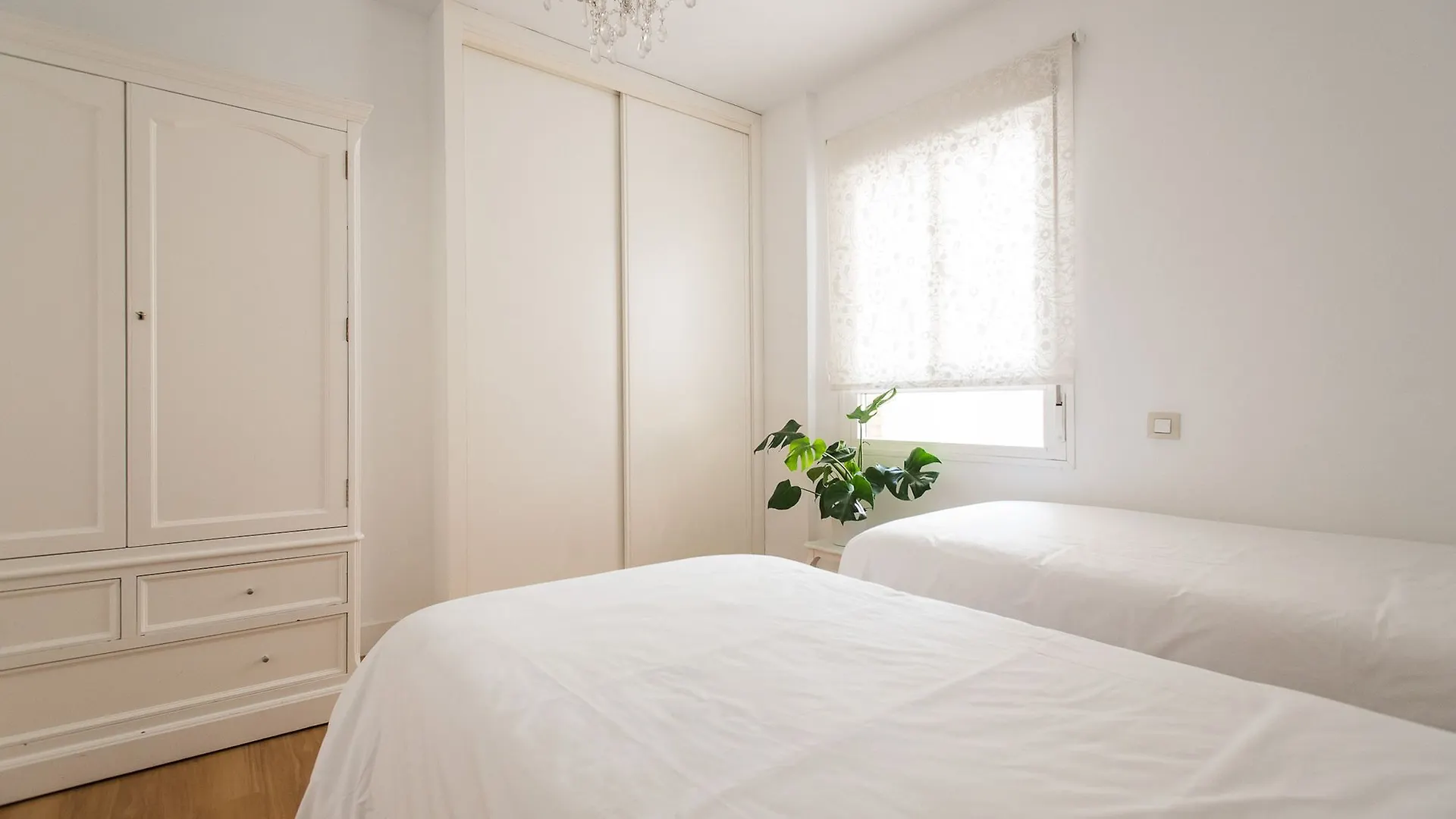 Apartamento Junto A Jardines De Murillo セビリア アパート
